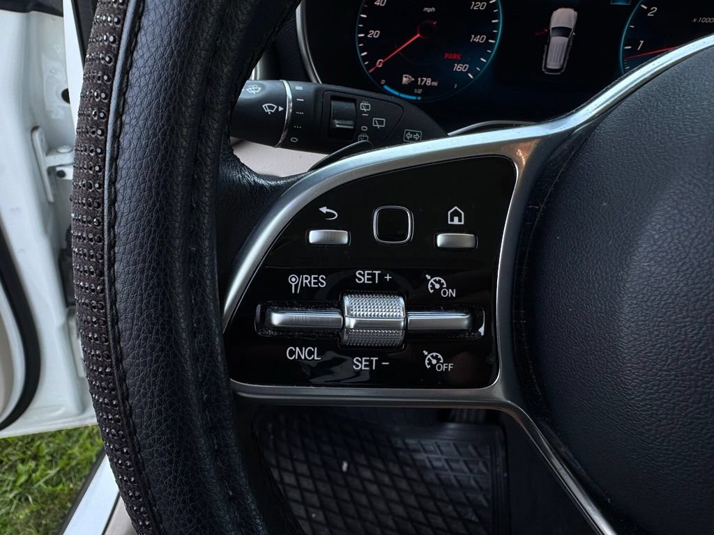 Used 2020 Mercedes-Benz GLC 300 4MATIC image 24