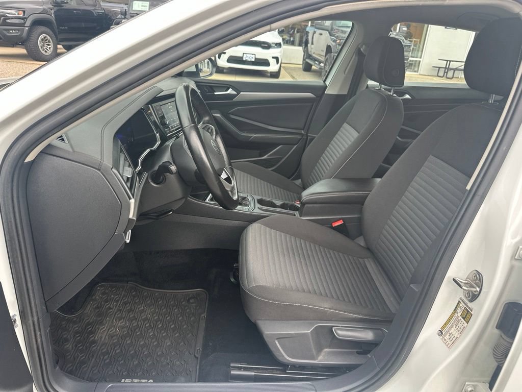 Used 2022 Volkswagen Jetta S FWD image 12