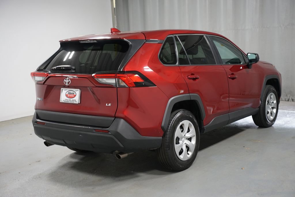 Used 2022 Toyota RAV4 LE image 8
