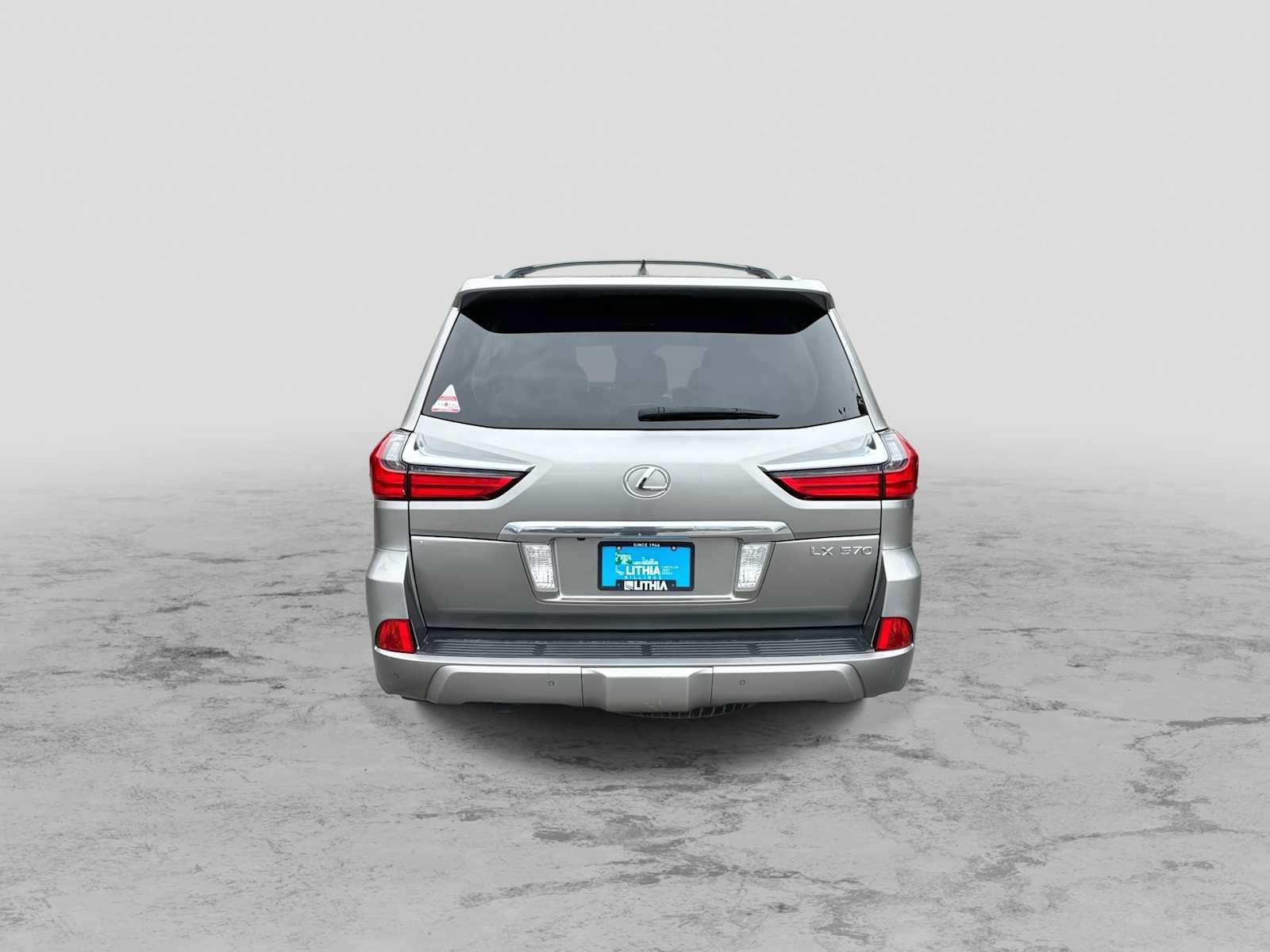Used 2017 Lexus LX 570 4WD w/ Luxury Package image 7