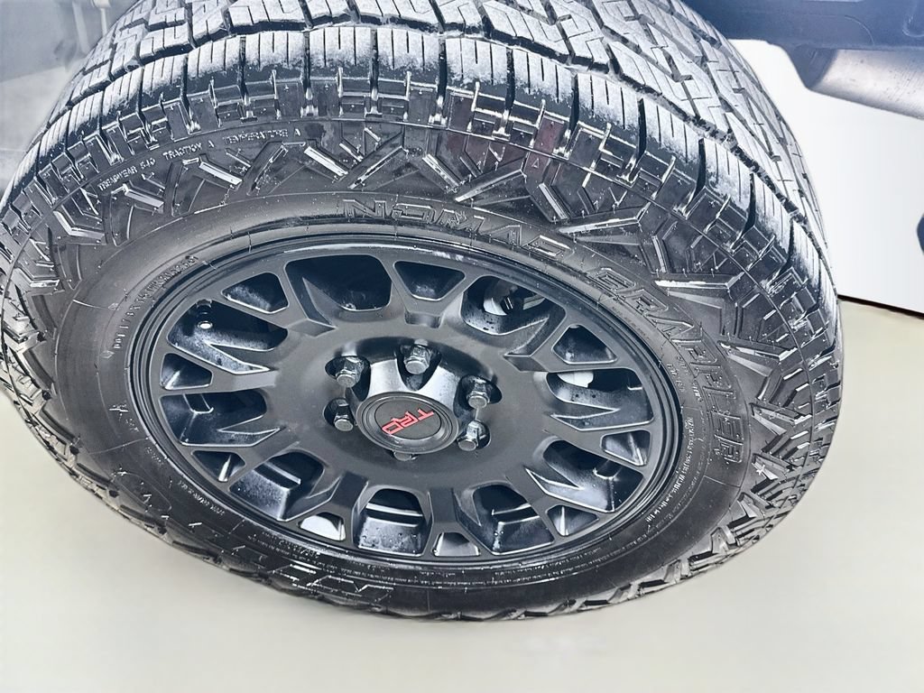 Used 2025 Toyota Tacoma SR5 RWD image 29