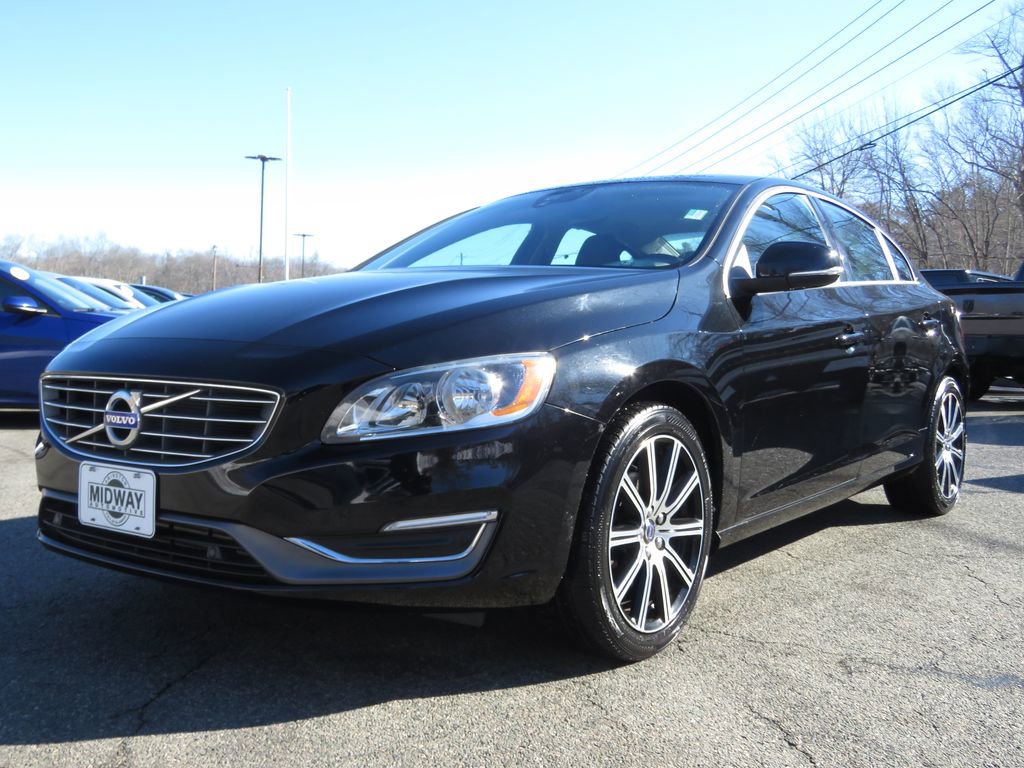 Used 2018 Volvo S60 T5 Inscription image 1