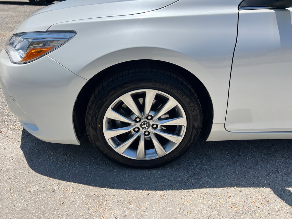 Used 2017 Toyota Camry XLE FWD image 27