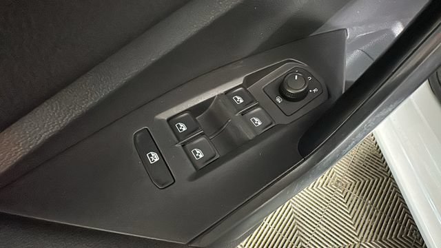 Used 2019 Volkswagen Jetta R-Line FWD image 10