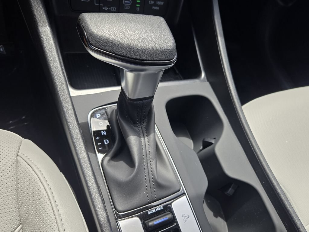 Certified 2026 Hyundai Santa Cruz SEL FWD image 18