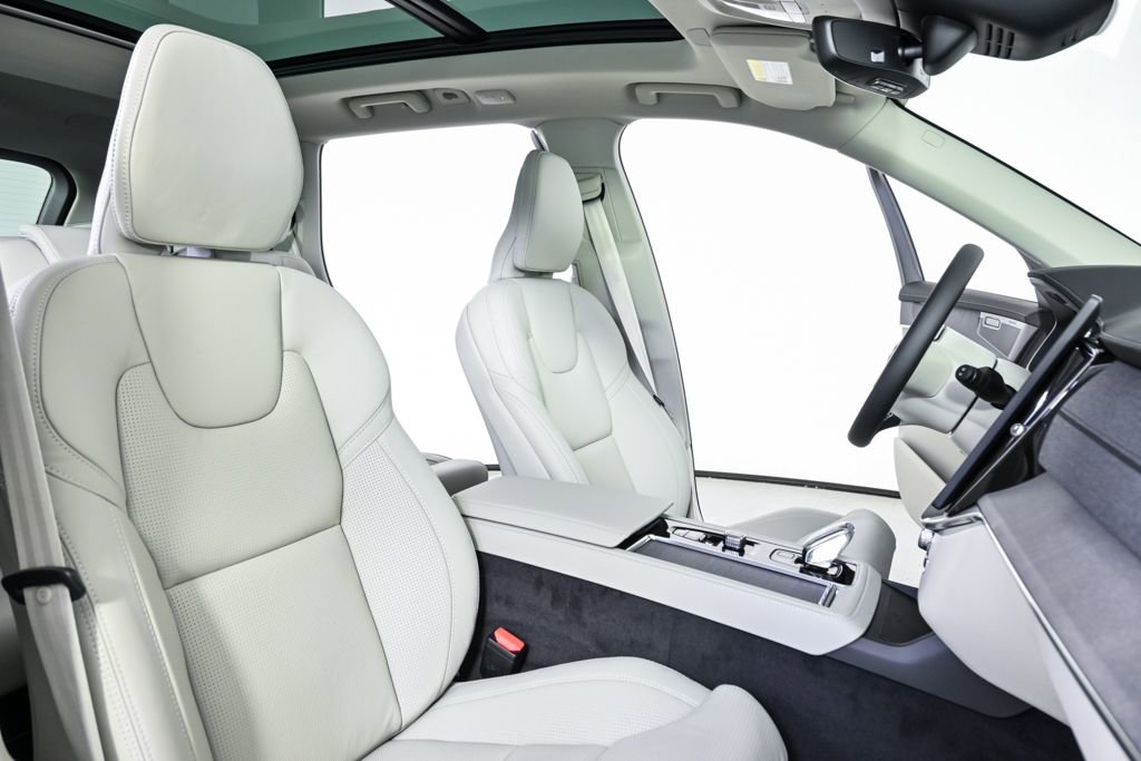 New 2026 Volvo XC90 T8 Ultra w/ Protection Package Premier image 24