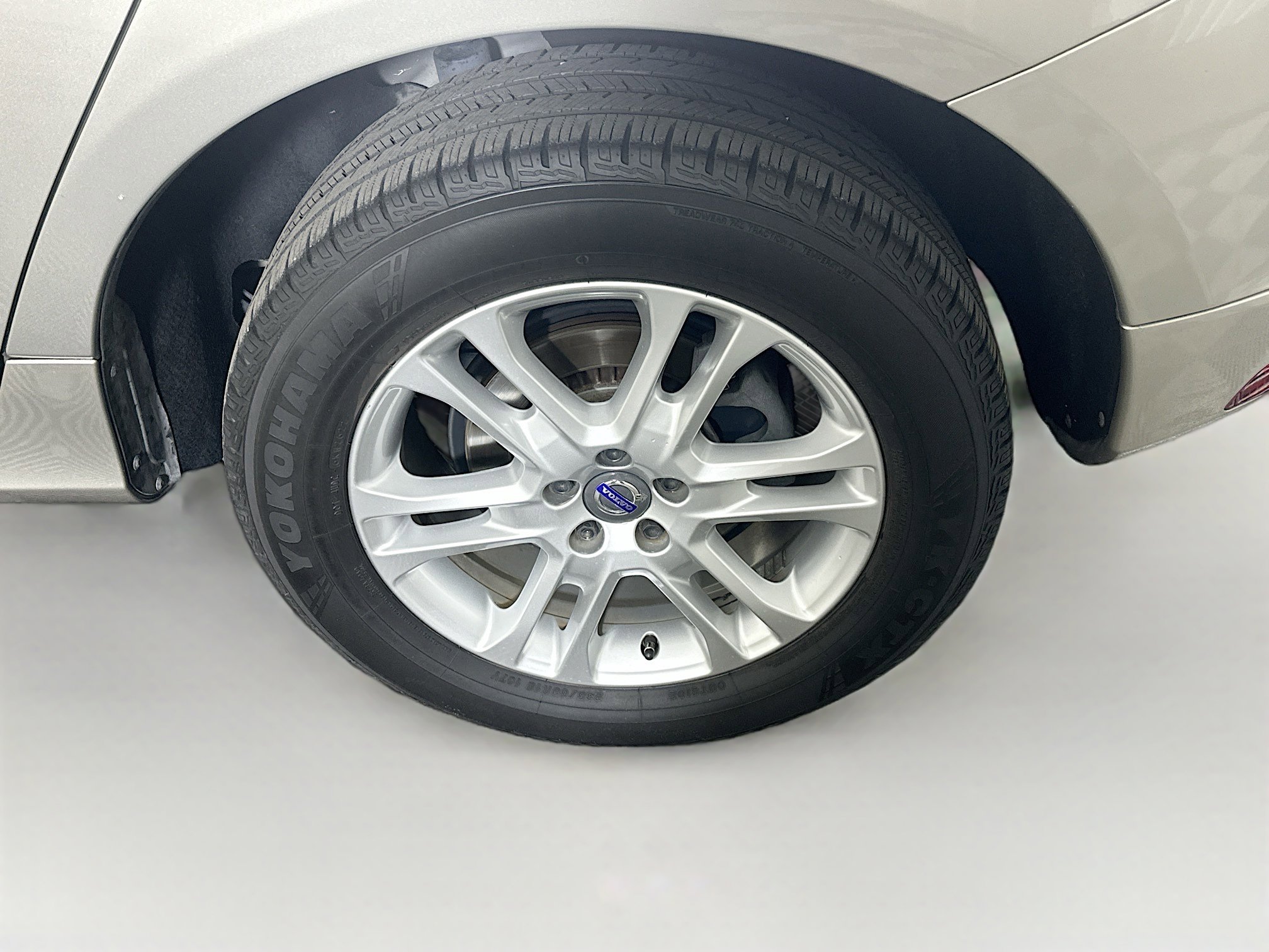 Used 2015 Volvo XC60 T5 Premier image 11