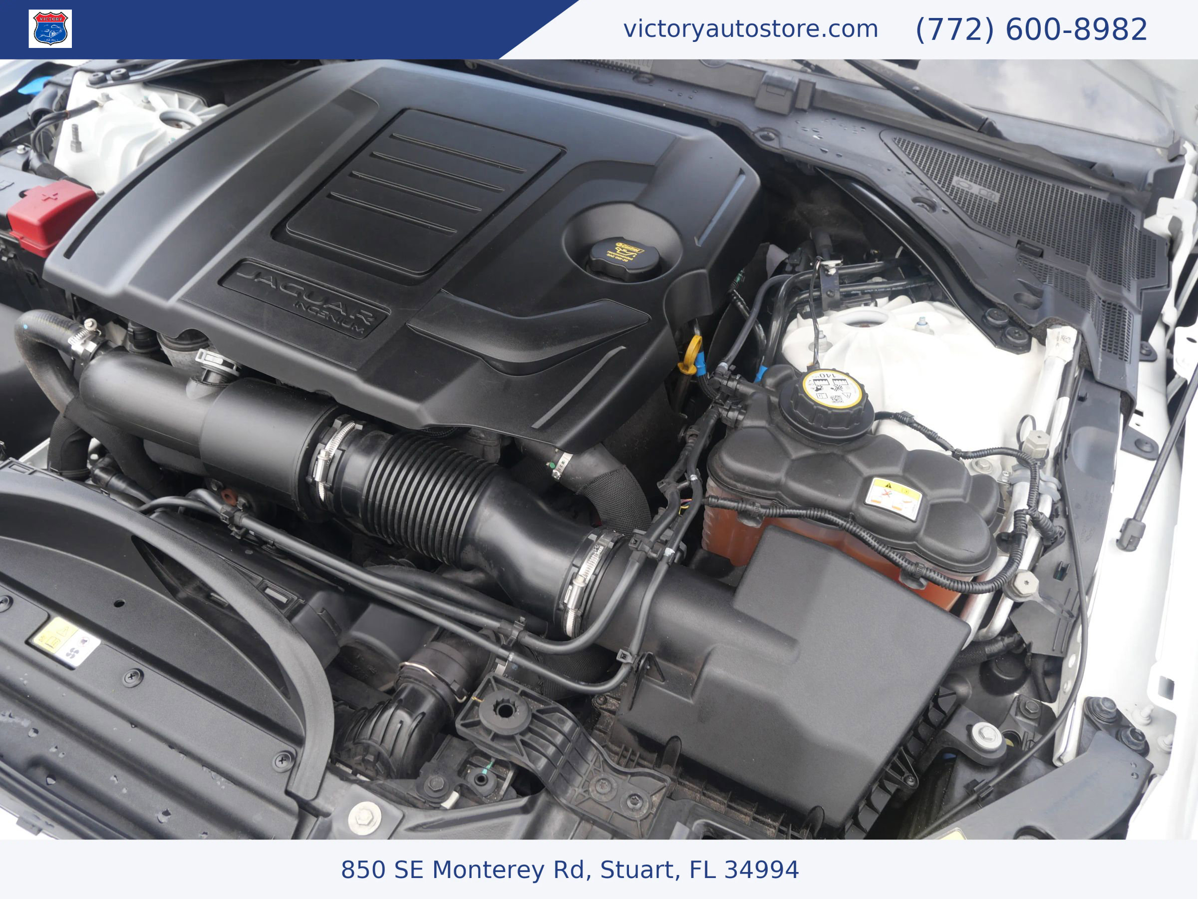 Used 2018 Jaguar XE image 43