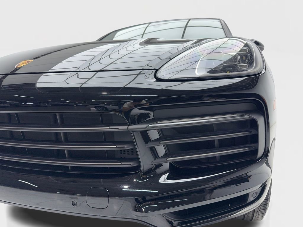 Used 2023 Porsche Cayenne Platinum Edition image 5