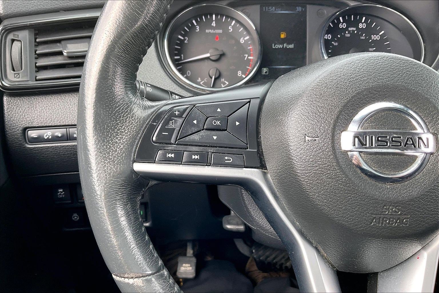 Used 2017 Nissan Rogue SL w/ SL Premium Package image 17