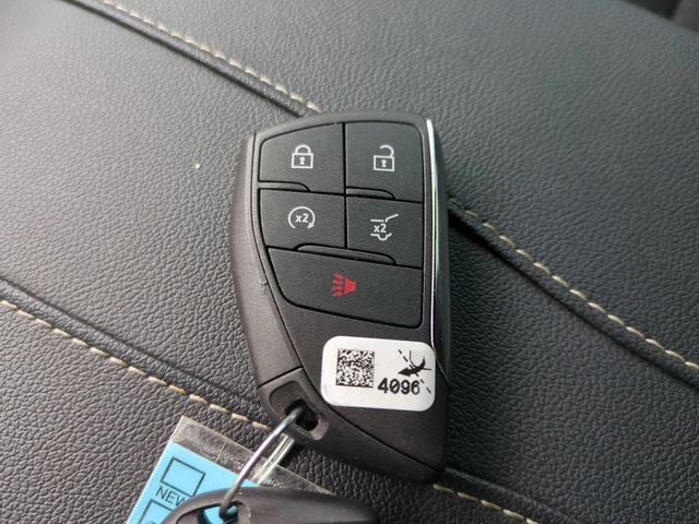 Used 2024 Chevrolet Traverse LT w/ Midnight/Sport Edition FWD image 36