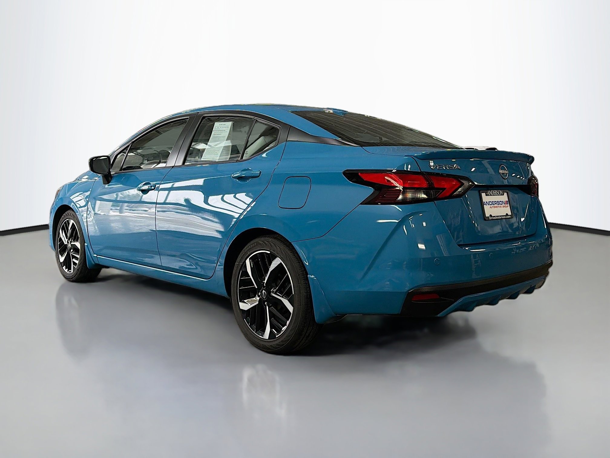 Used 2025 Nissan Versa SR w/ Trunk Package image 12