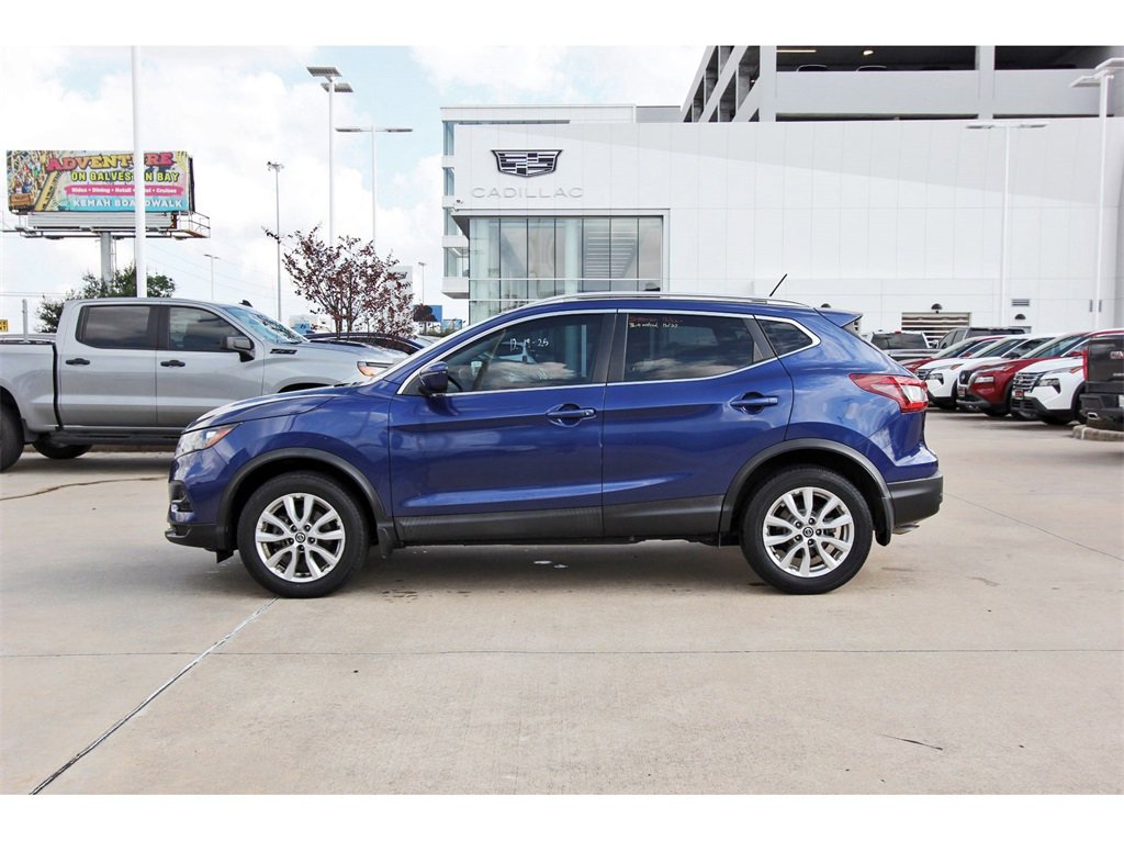 Used 2020 Nissan Rogue Sport SV image 3