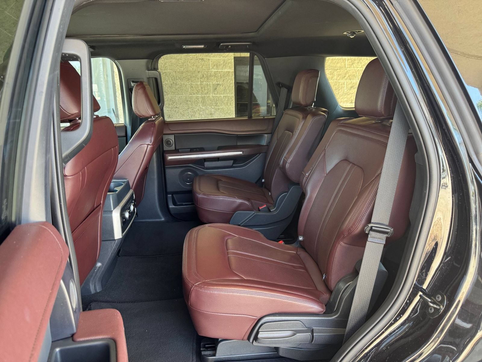Used 2024 Ford Expedition Limited AWD/4WD image 28