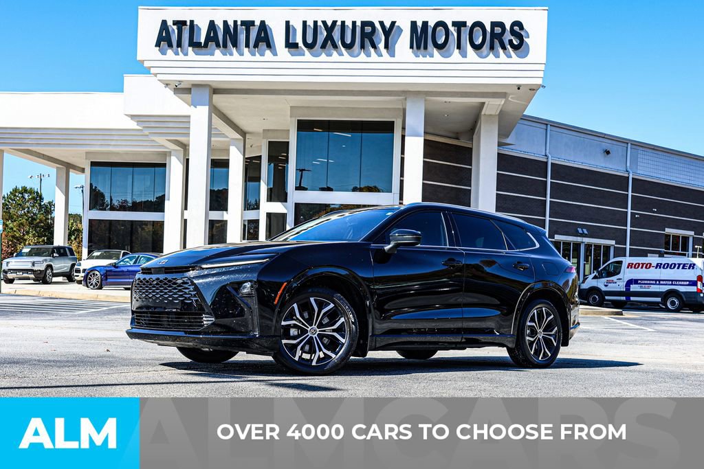 Used 2025 Toyota Crown Signia image 3