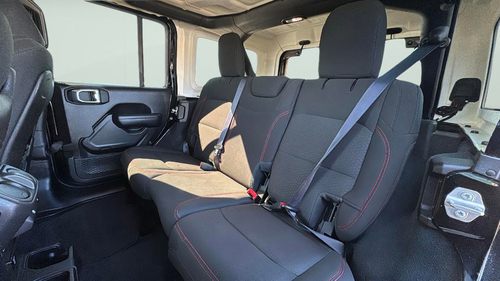 Used 2022 Jeep Wrangler Unlimited Rubicon w/ LED Lighting Group image 23