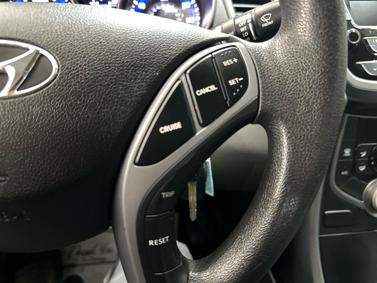 Used 2016 Hyundai Elantra SE FWD image 21
