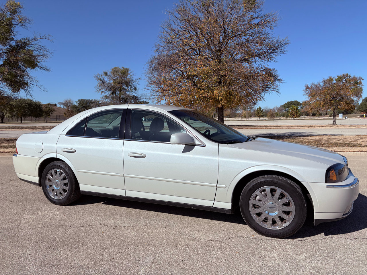 Used 2004 Lincoln LS image 49
