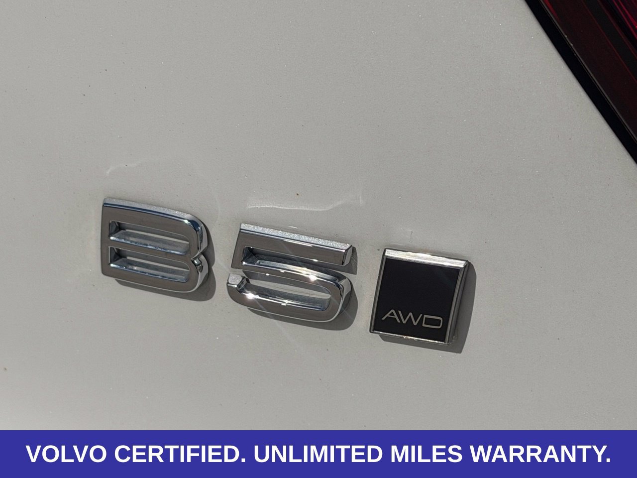 Certified 2024 Volvo XC40 B5 Ultimate w/ Protection Package Premier AWD/4WD image 15