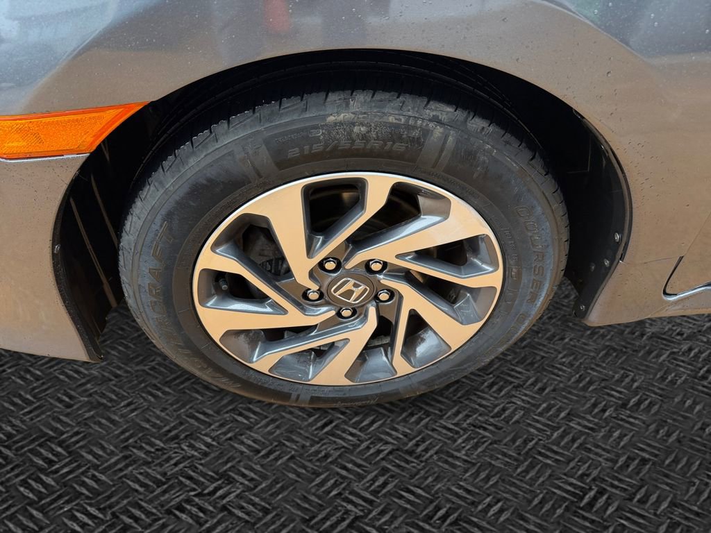 Used 2018 Honda Civic EX image 11