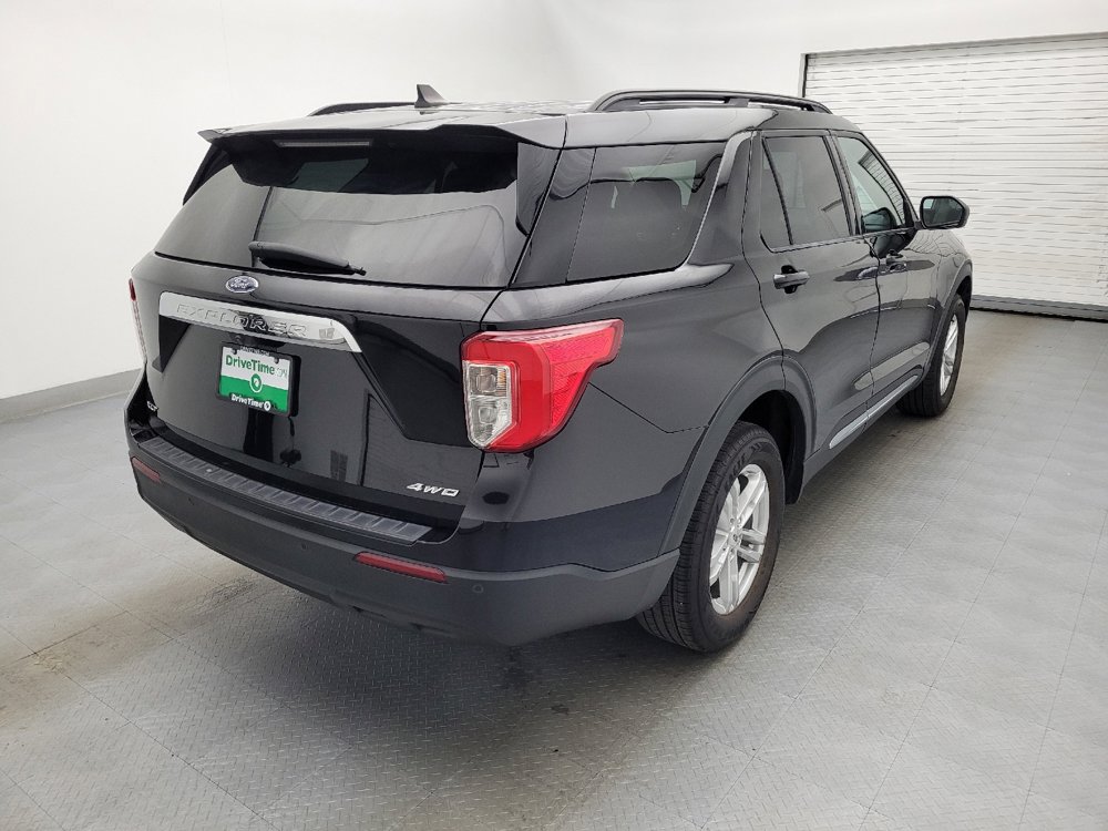 Used 2023 Ford Explorer XLT image 9