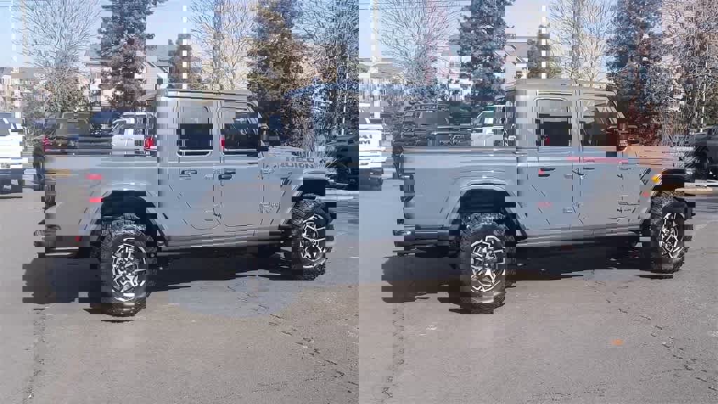 Used 2025 Jeep Gladiator Rubicon w/ Convenience Group image 9