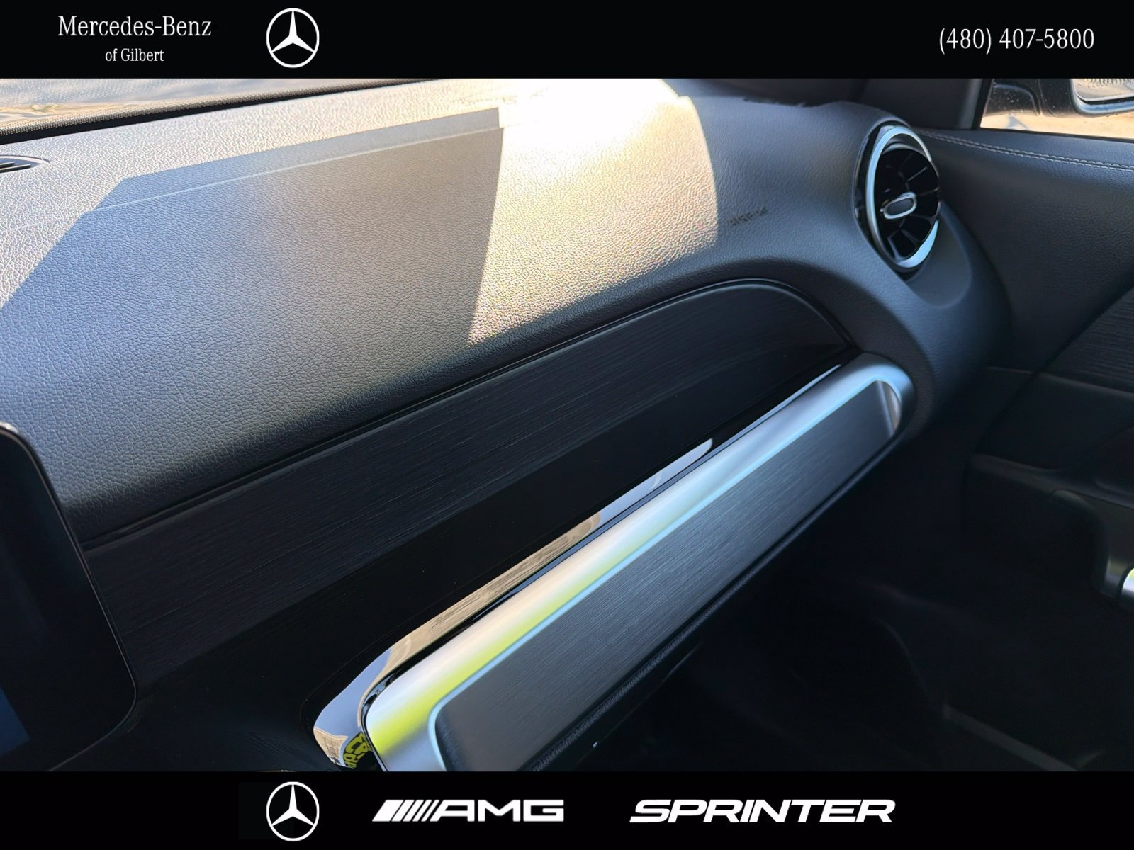 Used 2026 Mercedes-Benz GLB 250 4MATIC image 29