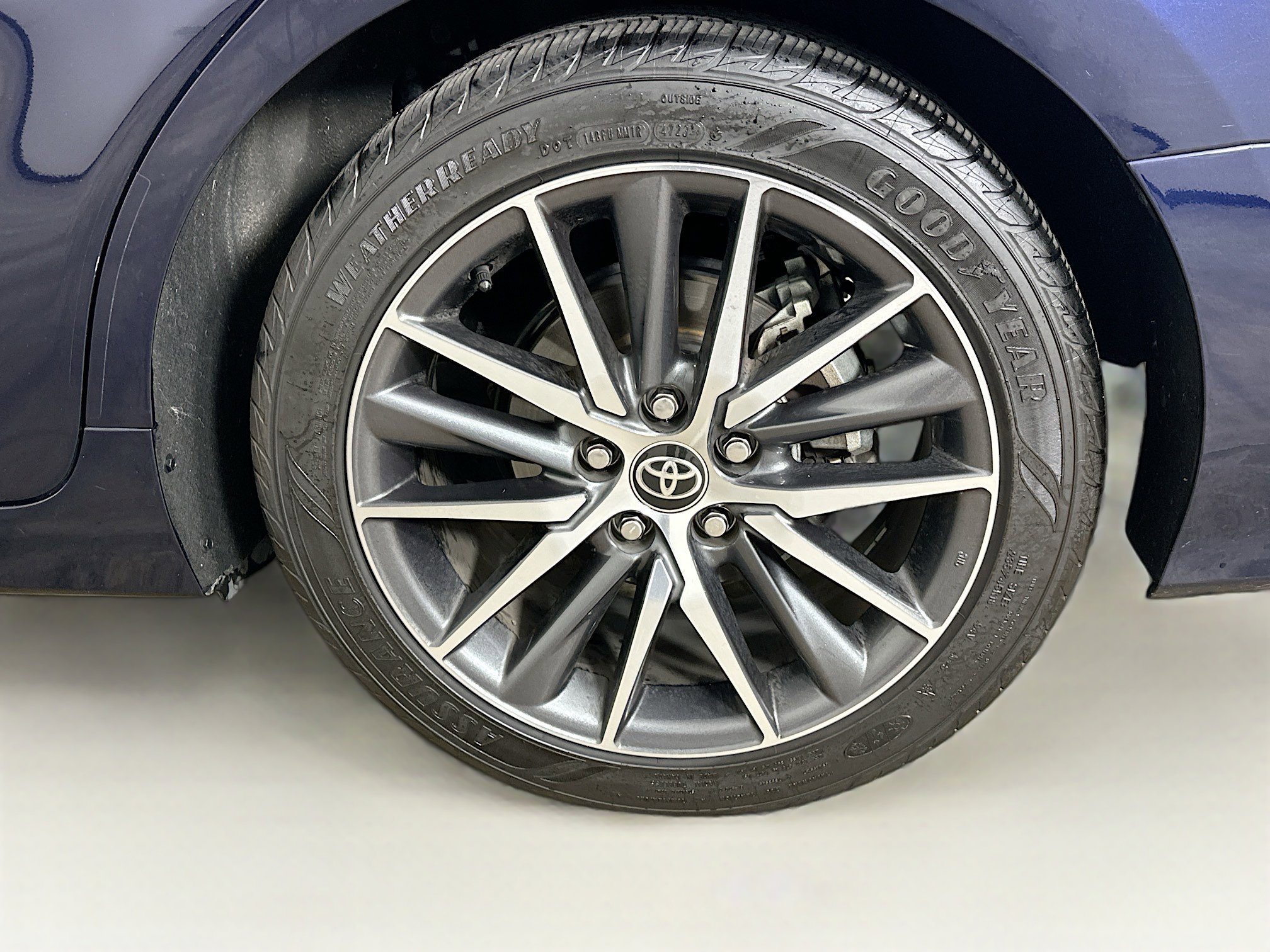 Used 2021 Toyota Camry XLE image 11