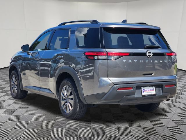 Used 2025 Nissan Pathfinder SV FWD image 8