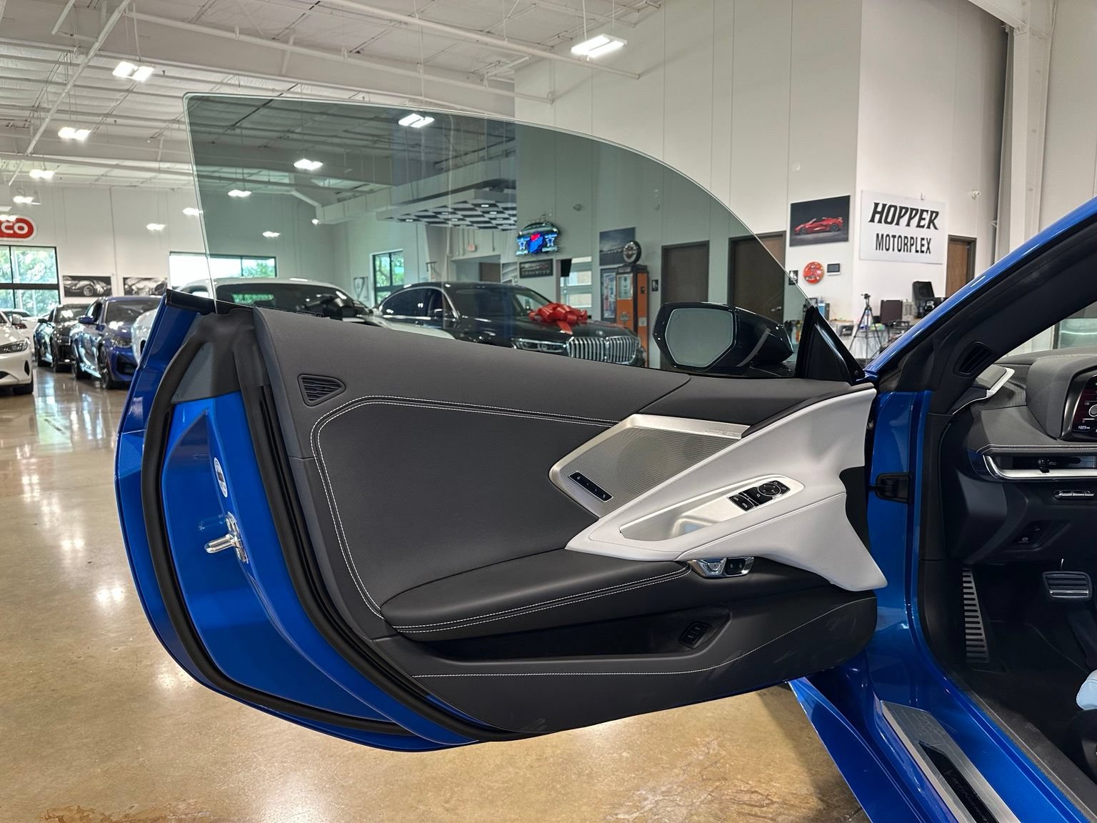 Used 2025 Chevrolet Corvette Stingray Preferred Cpe w/ Z51 Performance Package RWD image 11