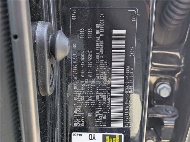 Used 2025 Toyota Corolla Cross L FWD image 24