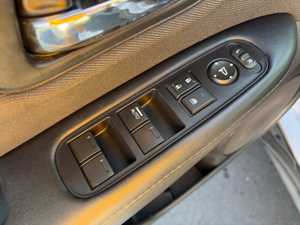 Used 2019 Honda HR-V LX image 16