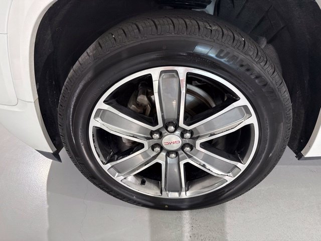 Used 2017 GMC Acadia Denali w/ Technology Package FWD image 5