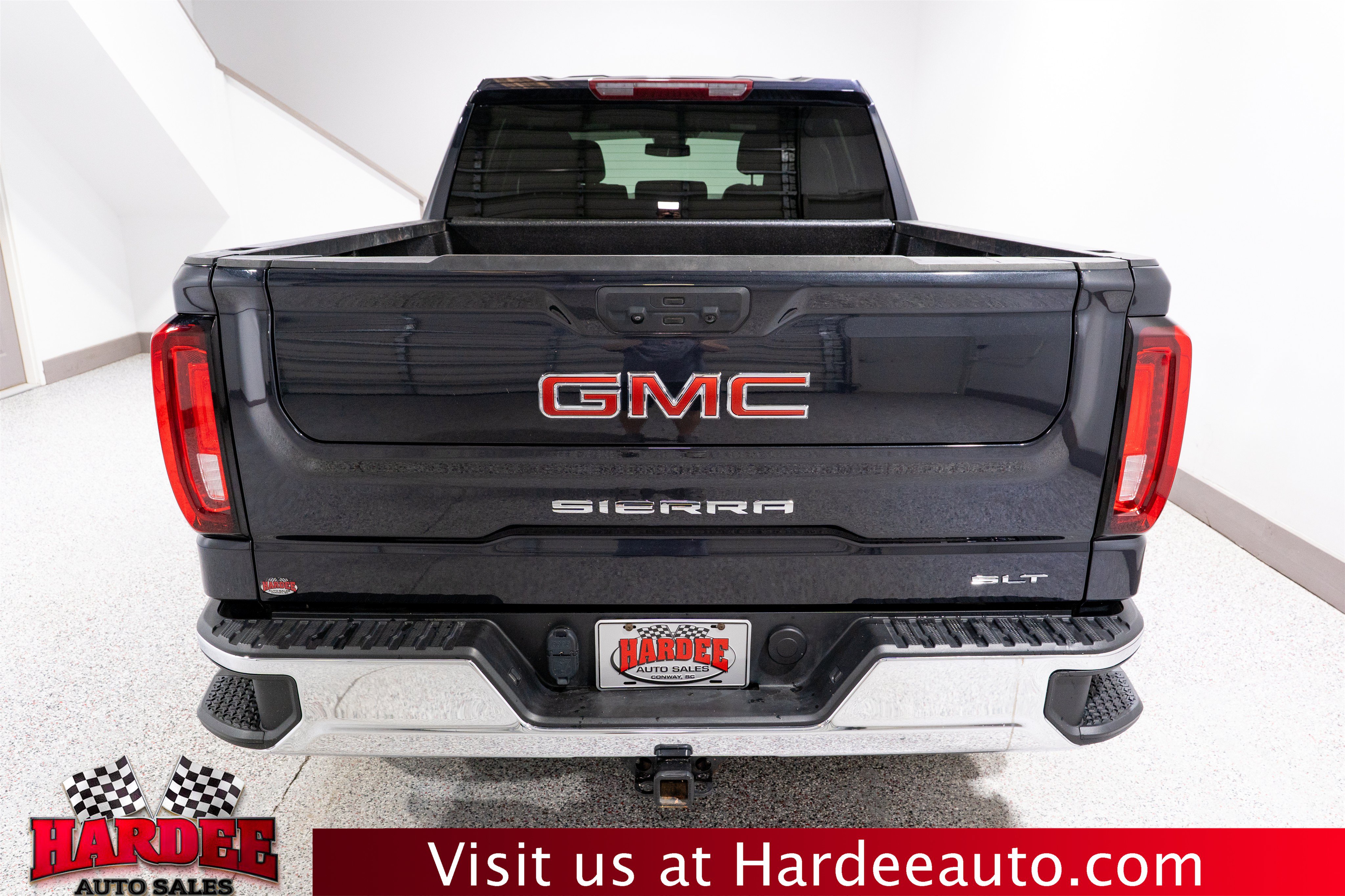 Used 2025 GMC Sierra 1500 SLT AWD/4WD image 4