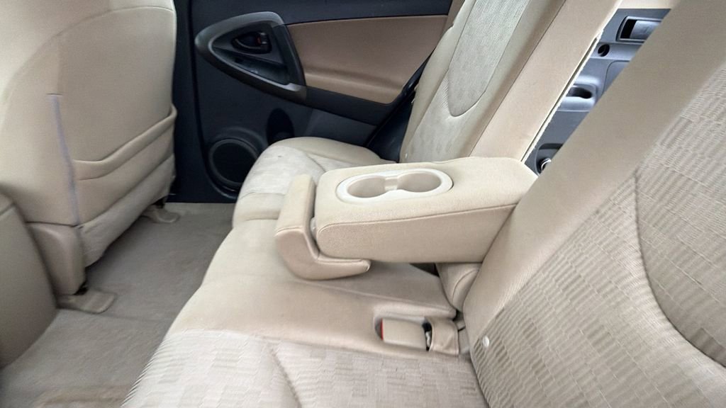 Used 2012 Toyota RAV4 4WD image 18