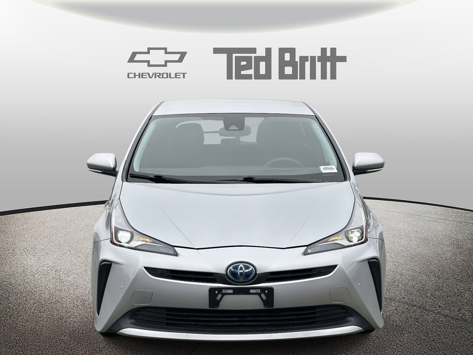 Used 2022 Toyota Prius LE image 2