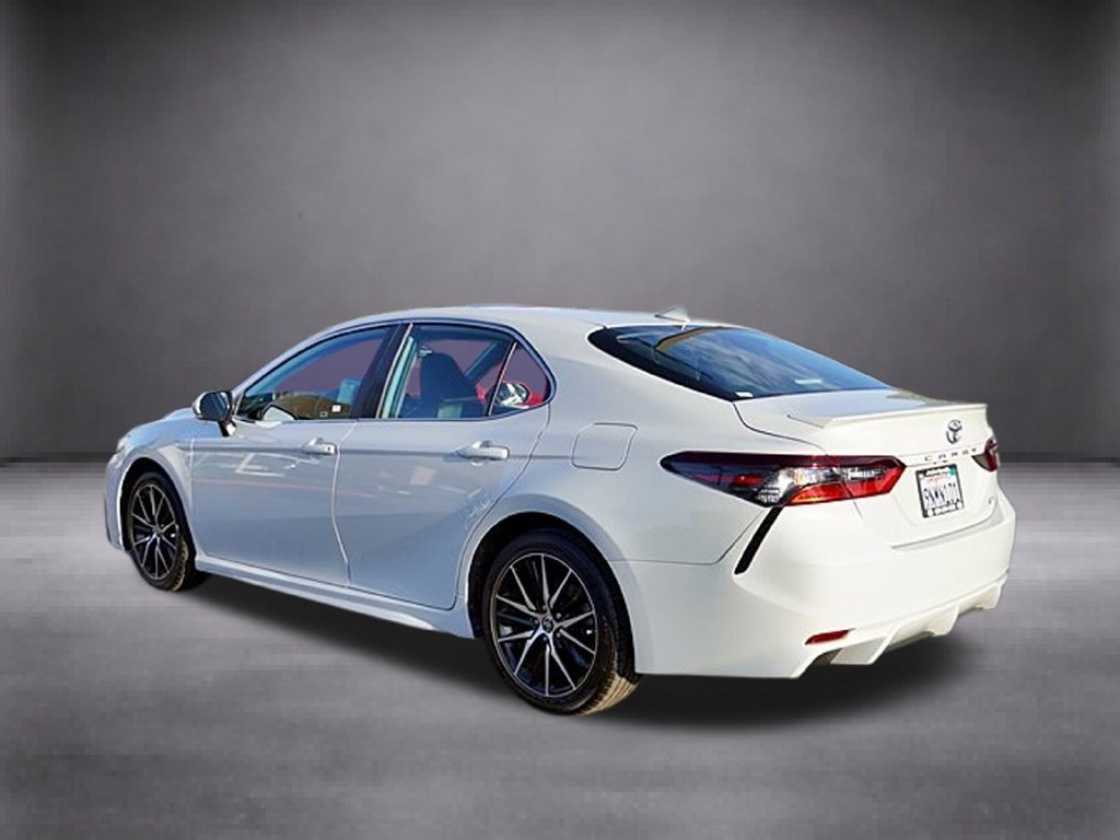 Used 2023 Toyota Camry SE FWD image 6