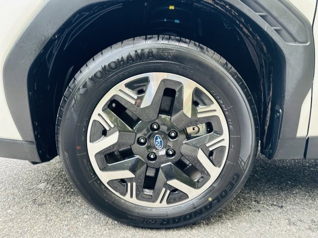 Used 2025 Subaru Forester Premium image 29