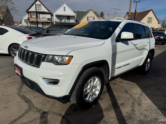 Used 2018 Jeep Grand Cherokee Laredo image 3