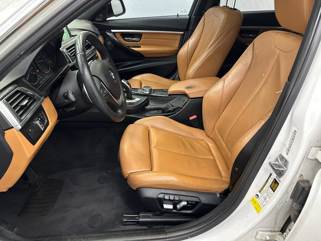 Used 2018 BMW 330i Sedan RWD image 9