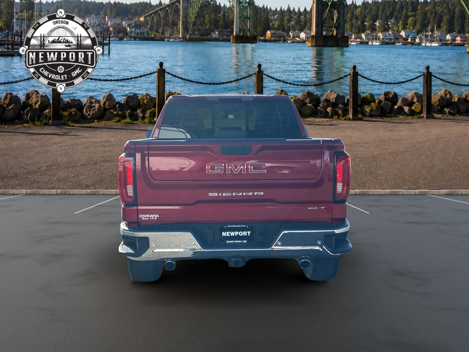 Used 2022 GMC Sierra 1500 SLT w/ SLT Premium Plus Package AWD/4WD image 6
