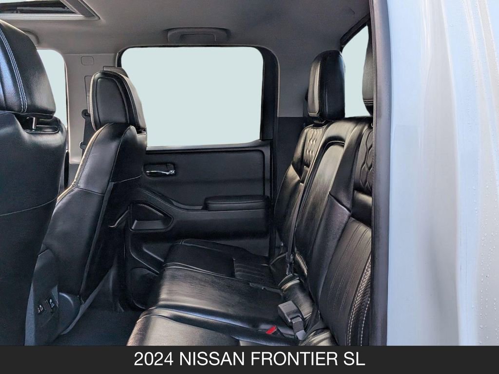 Used 2024 Nissan Frontier SL w/ Technology Package RWD image 17