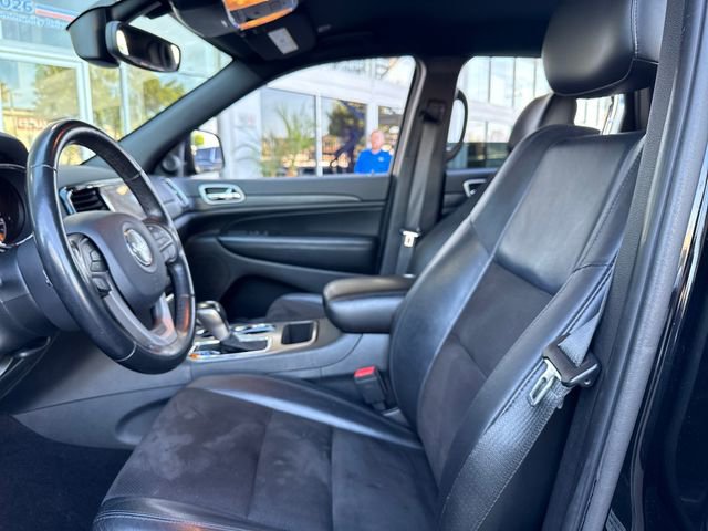 Used 2020 Jeep Grand Cherokee Altitude RWD image 9