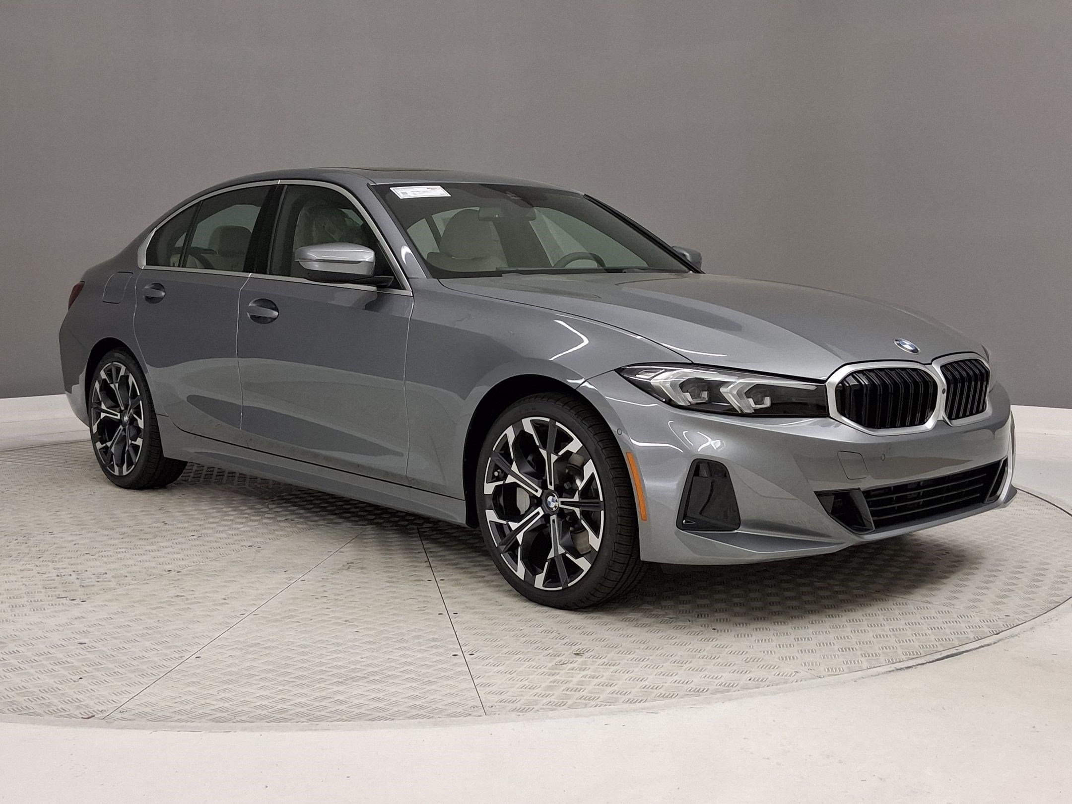 New 2026 BMW 330i Sedan w/ Convenience Package RWD image 5
