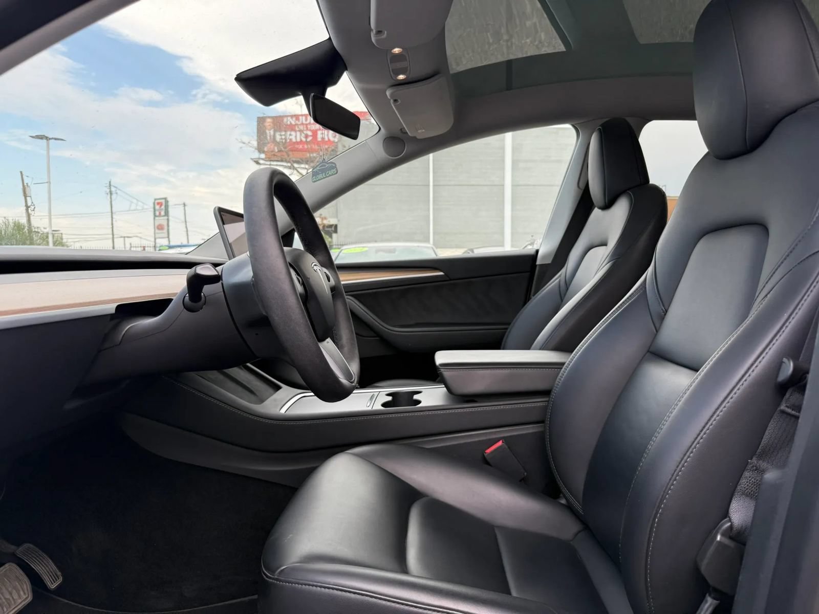 Used 2023 Tesla Model Y Long Range AWD/4WD image 11