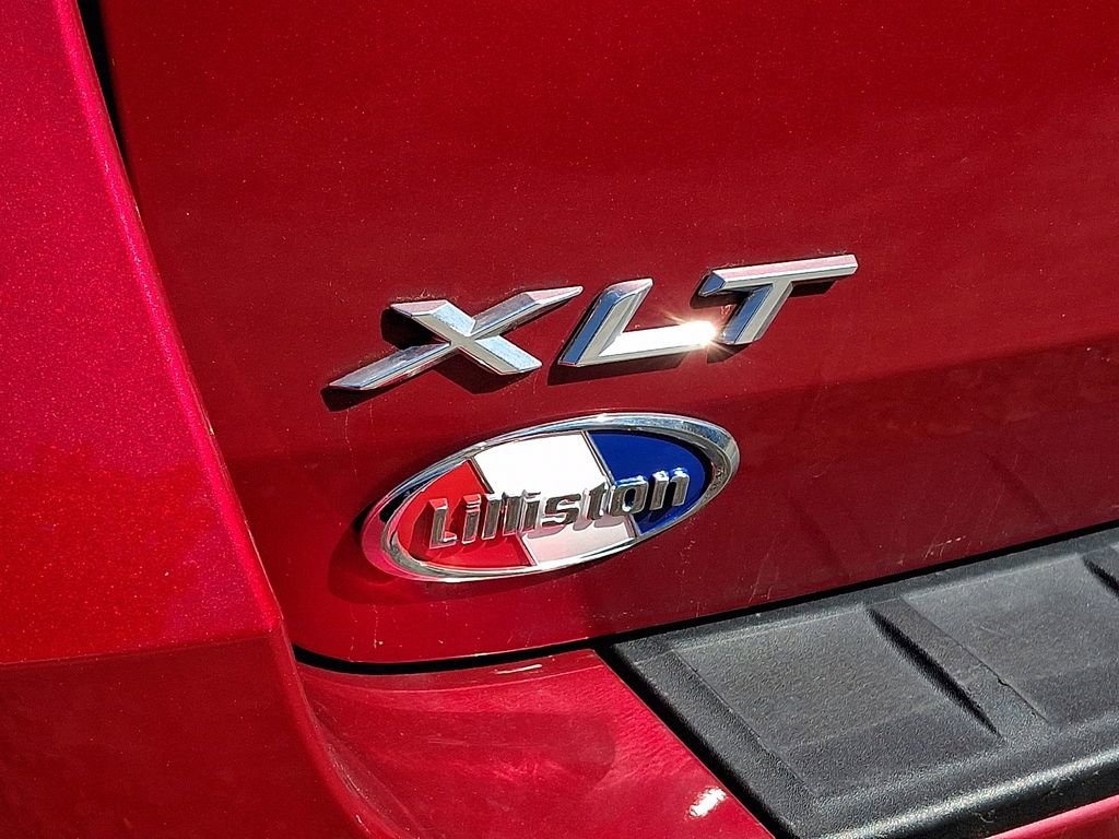 Used 2022 Ford Explorer XLT w/ Equipment Group 202A image 8