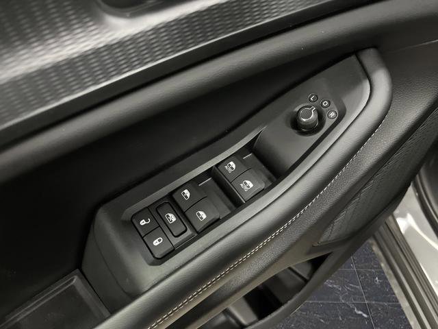 New 2025 Jeep Grand Cherokee Laredo X w/ Trailer Tow Package image 25