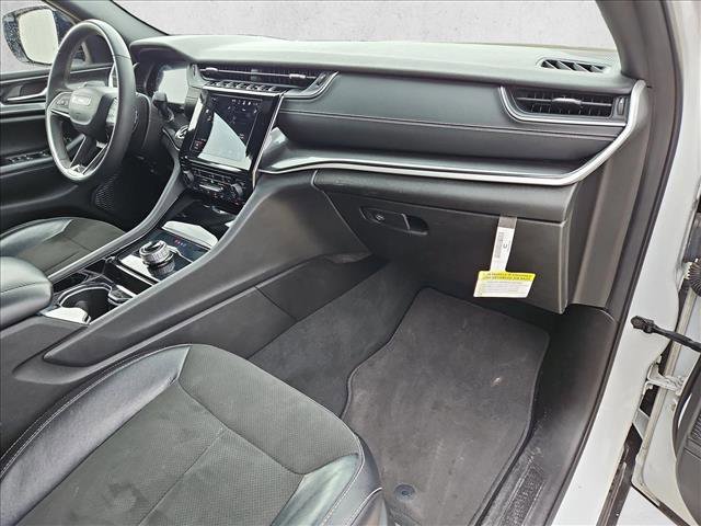 Used 2023 Jeep Grand Cherokee L Laredo RWD image 21