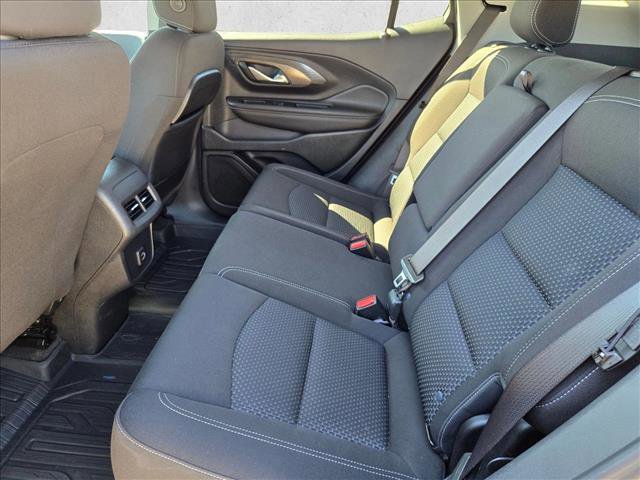 Used 2023 GMC Terrain SLE w/ Driver Convenience Package image 17