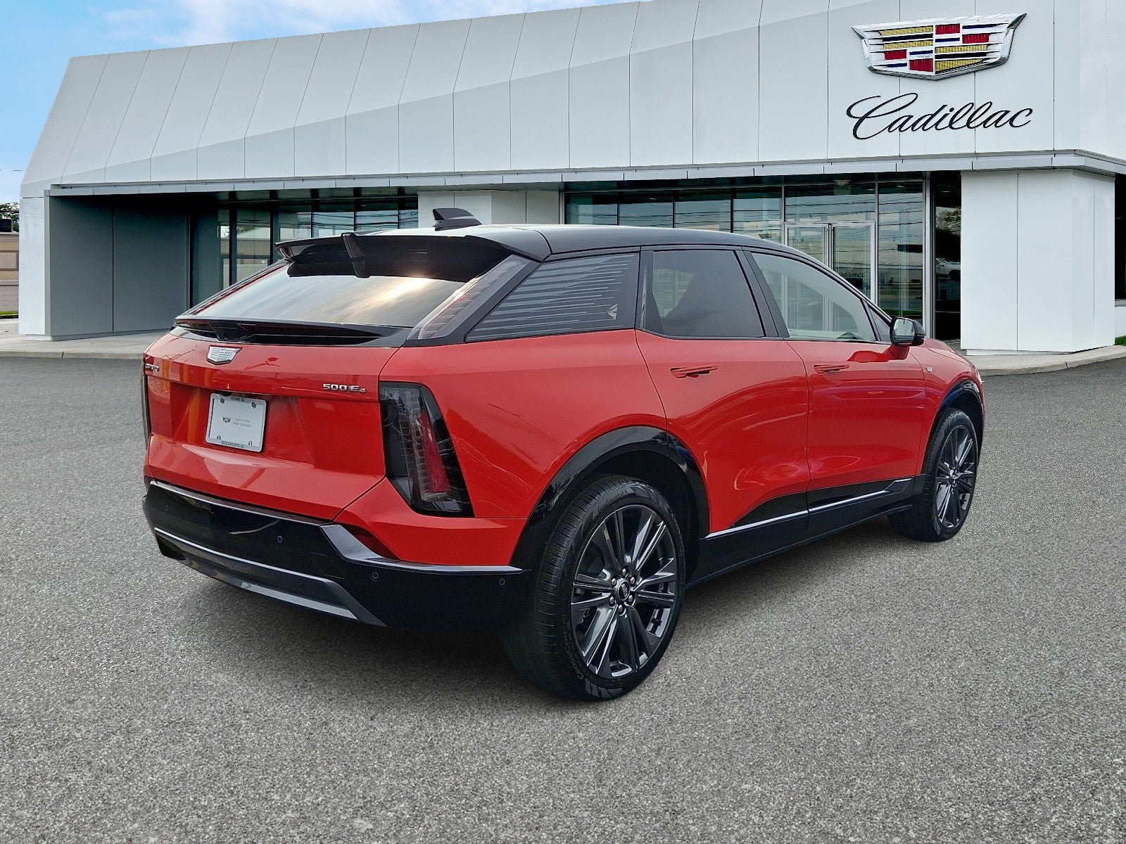 Certified 2025 Cadillac Optiq Sport 2 AWD/4WD image 5